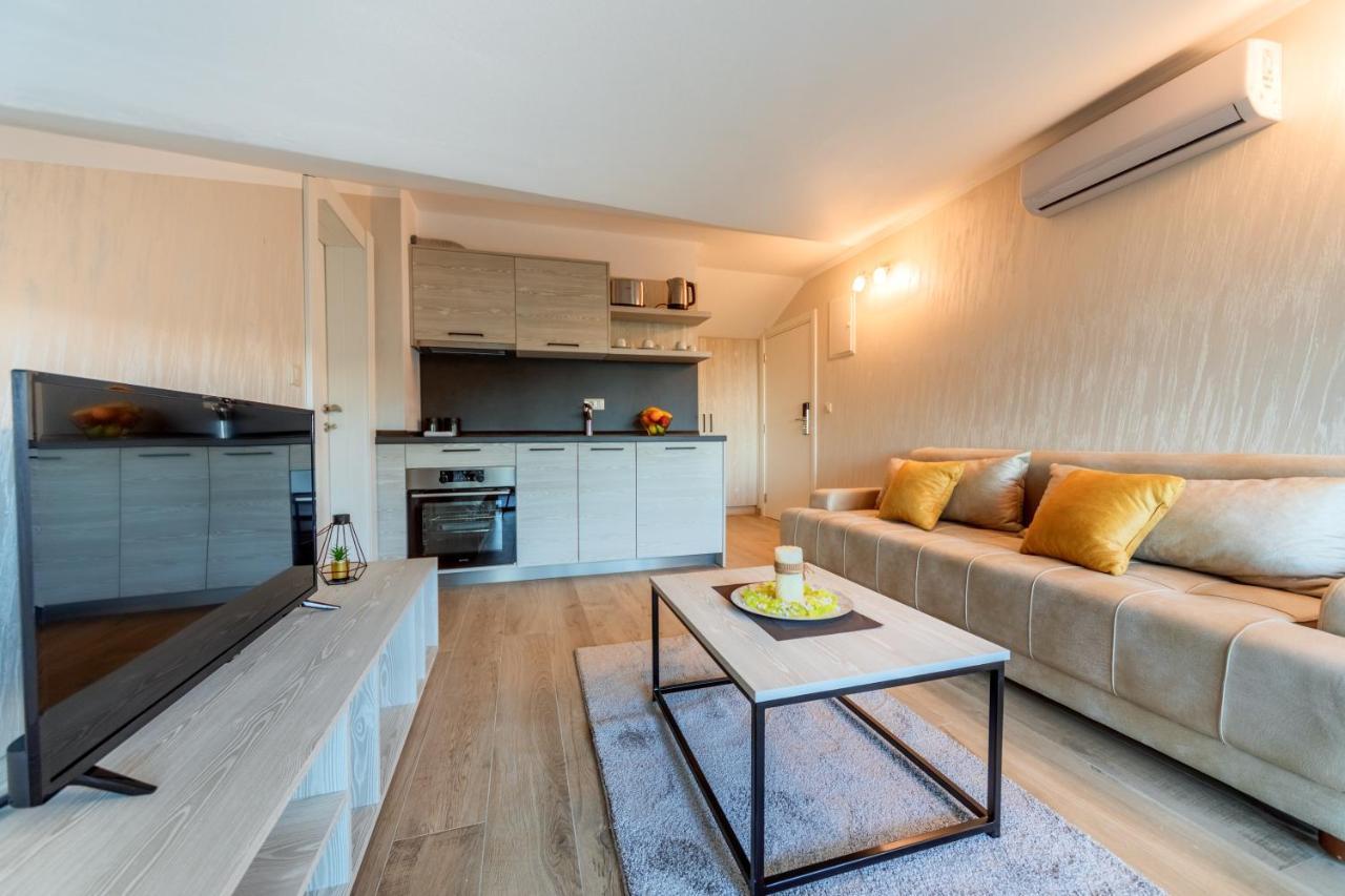 Apartment with Sea View,1008270406:JPEG