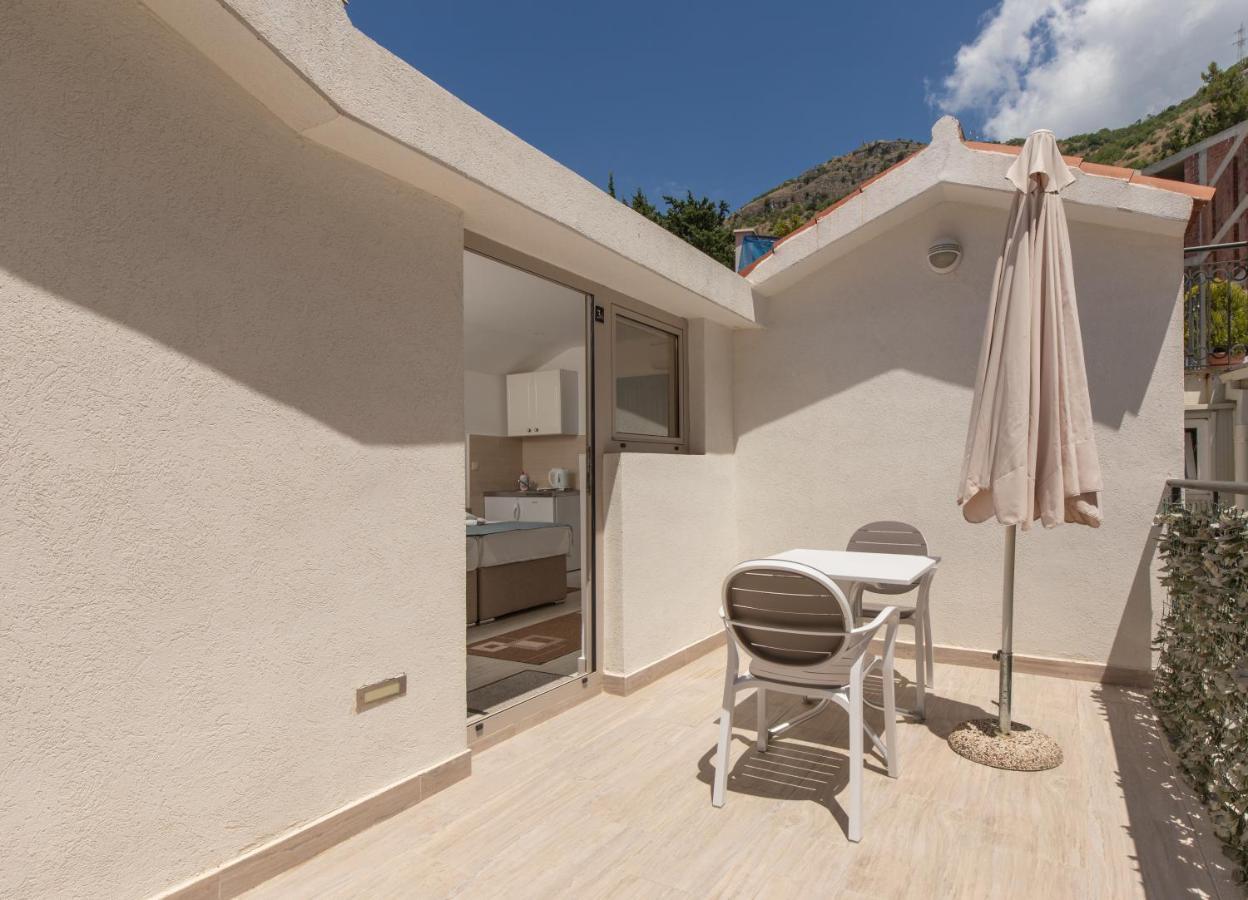 Studio with Balcony