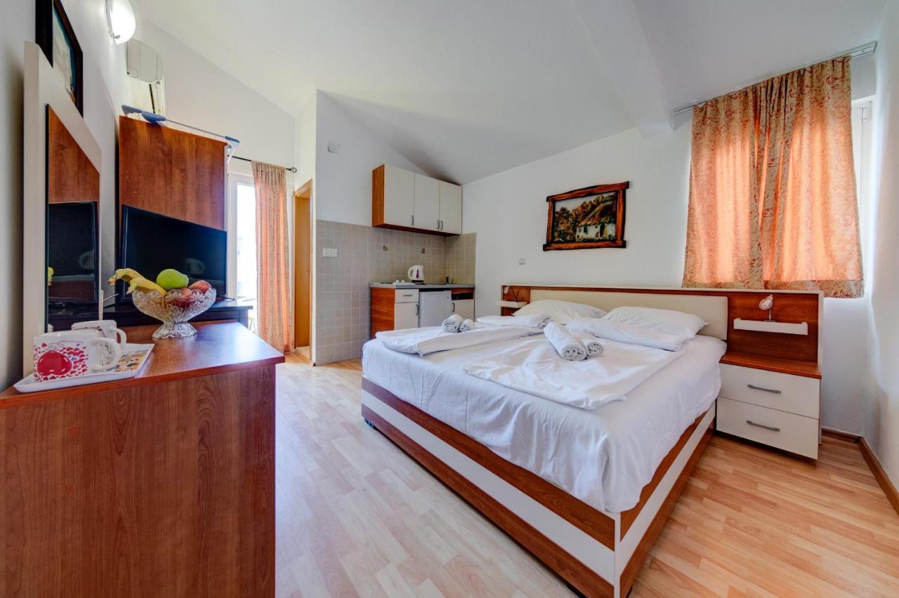 Studio-Apartment