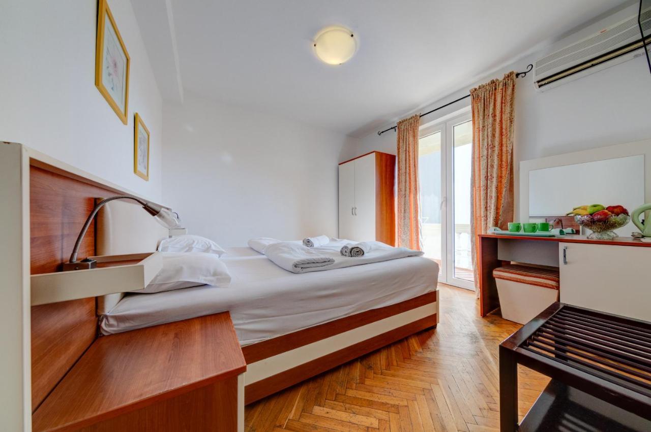 Doppelzimmer mit Balkon