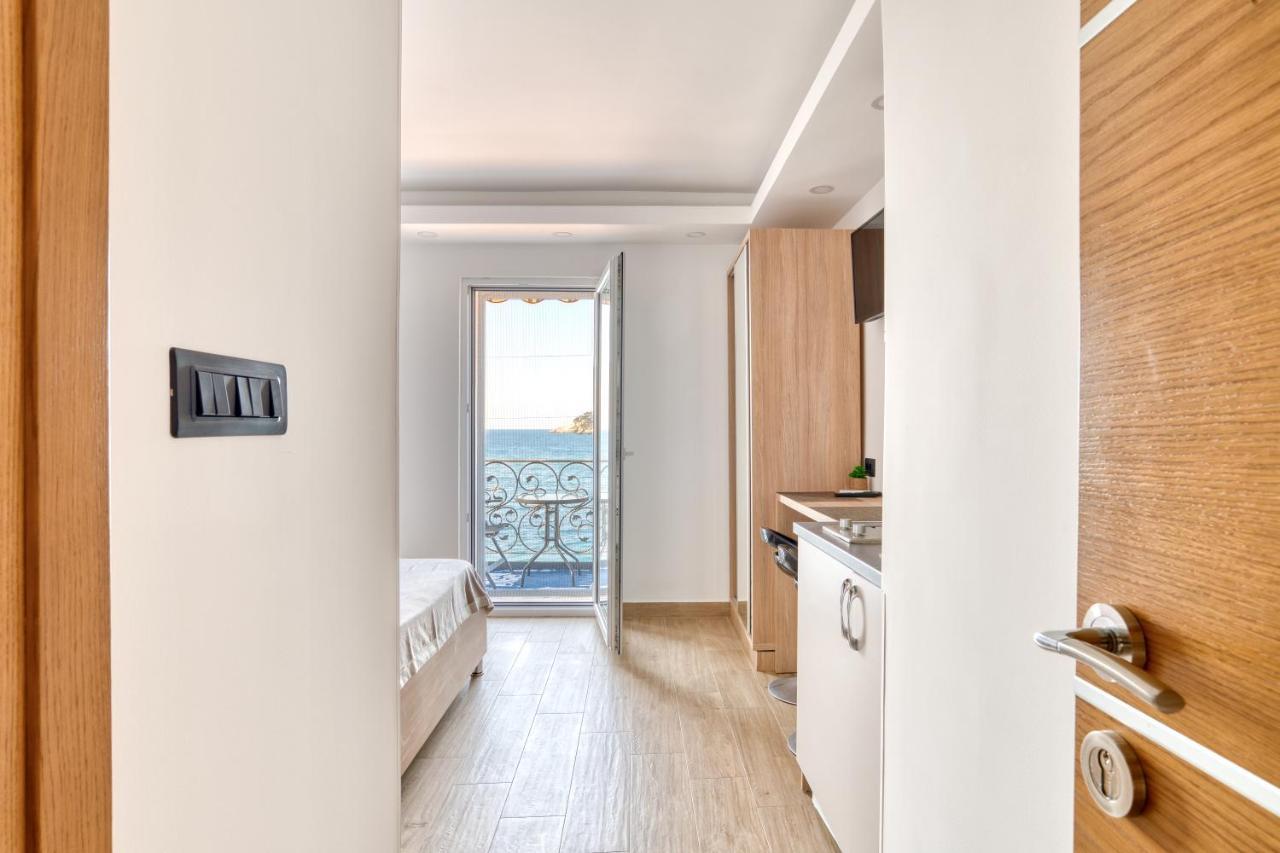 Deluxe Double Room Balcony Sea View