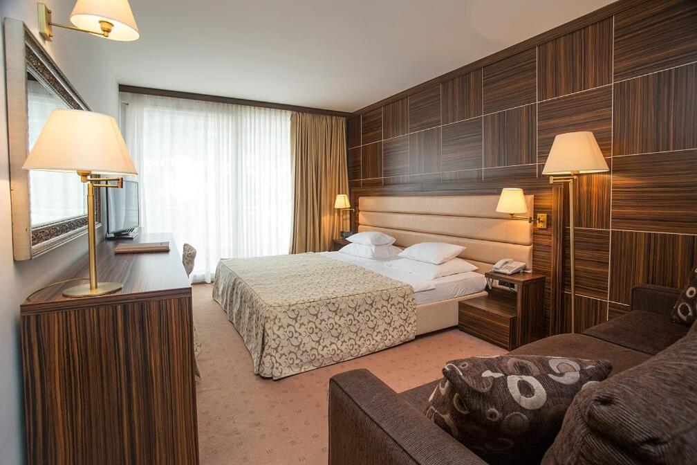 Double or Twin Room Balcony