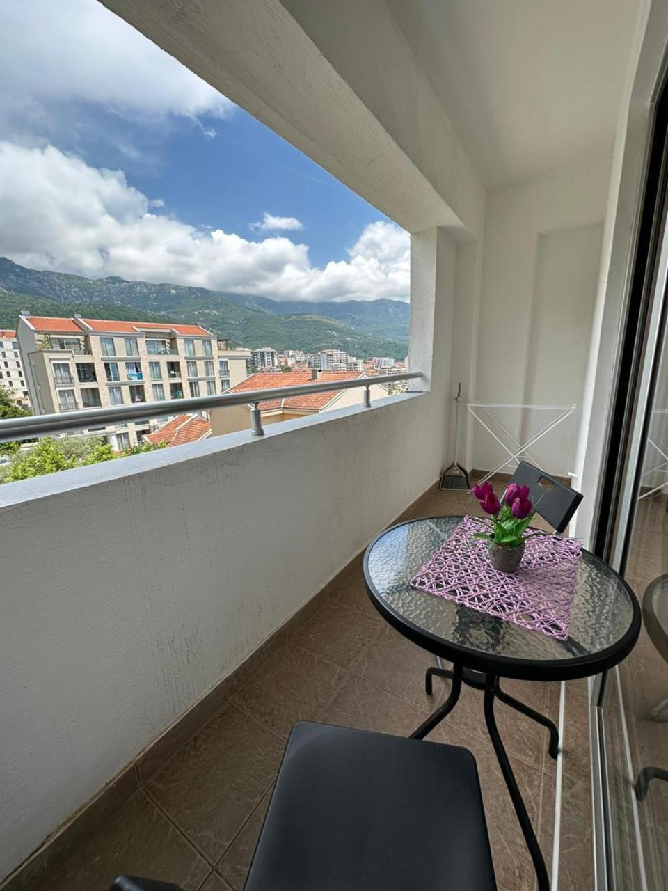 Studio with Balcony