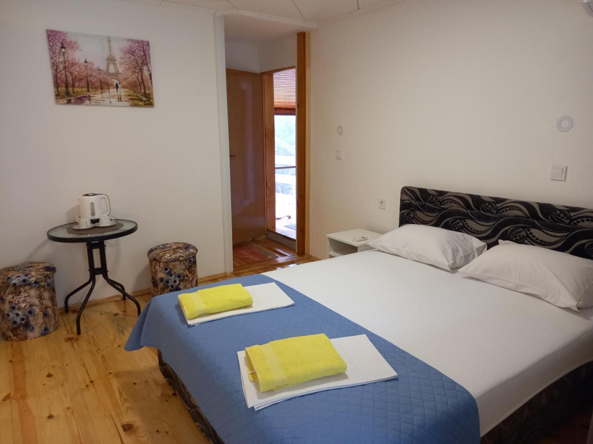 Double Room Mountain View