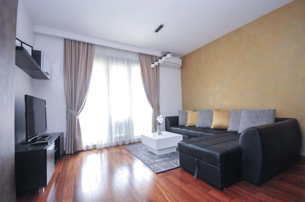 Two-Bedroom Apartment Balcony Sea View