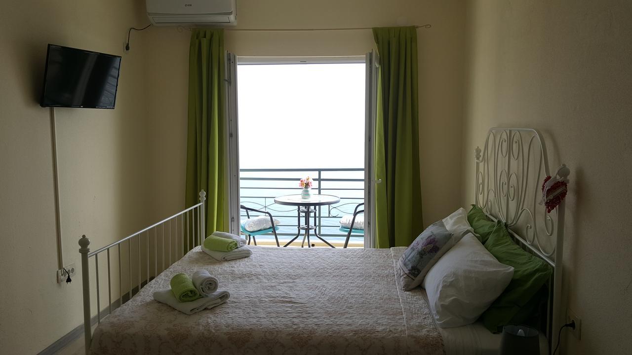 Studio Balcony Sea View	