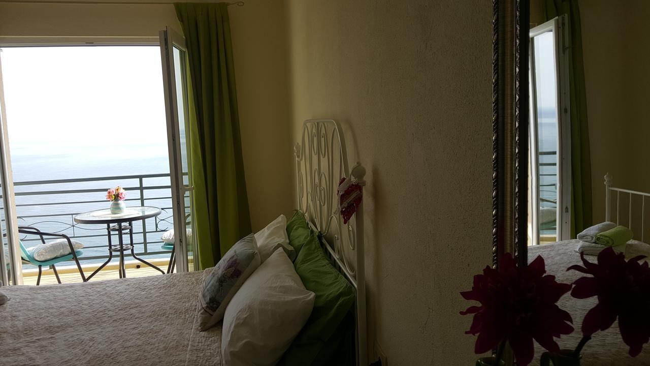 Studio Balcony Sea View	