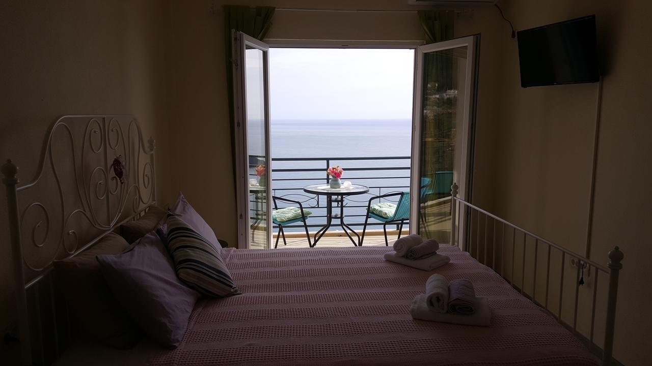 Studio Balcony Sea View	