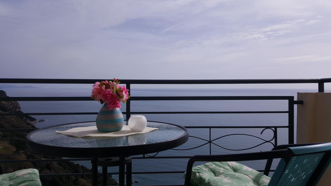 Studio Balcony Sea View	