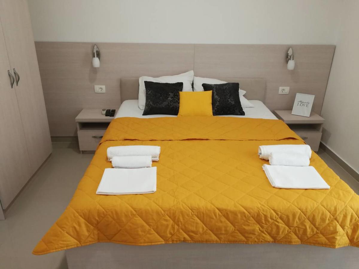 Studio Apartment,645640443:JPEG