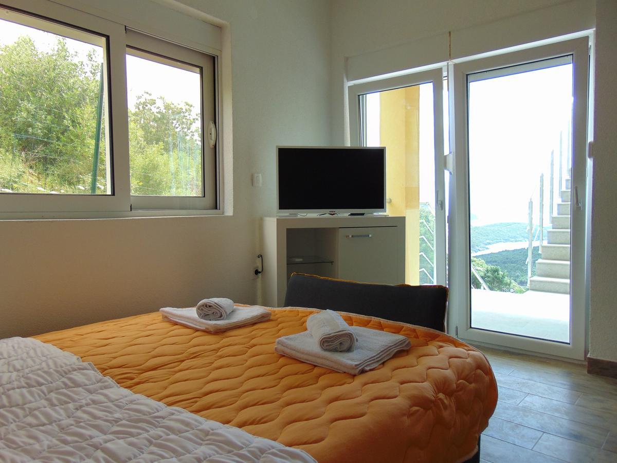 Studio Apartment with Sea View,655836387:JPEG