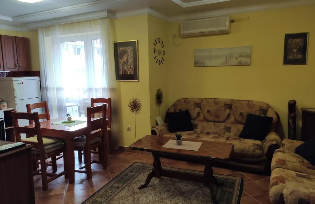 Beachside Apartment-1