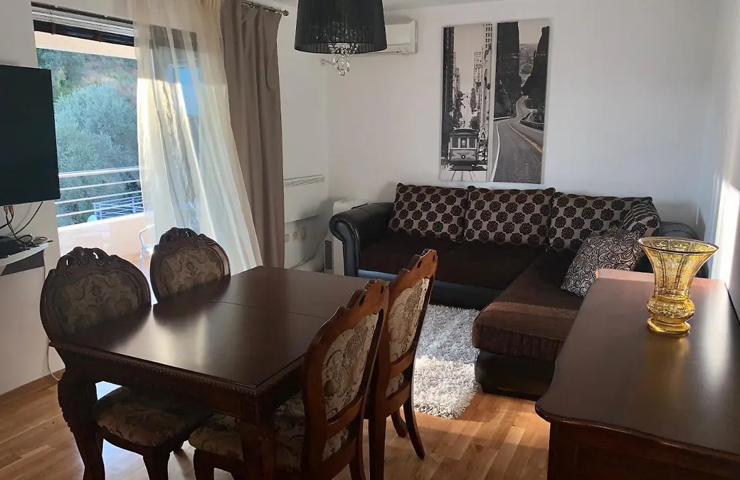 Moonlight Apartment Petrovac-1