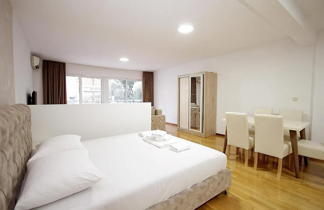 Holiday Apartments Petrovac-1