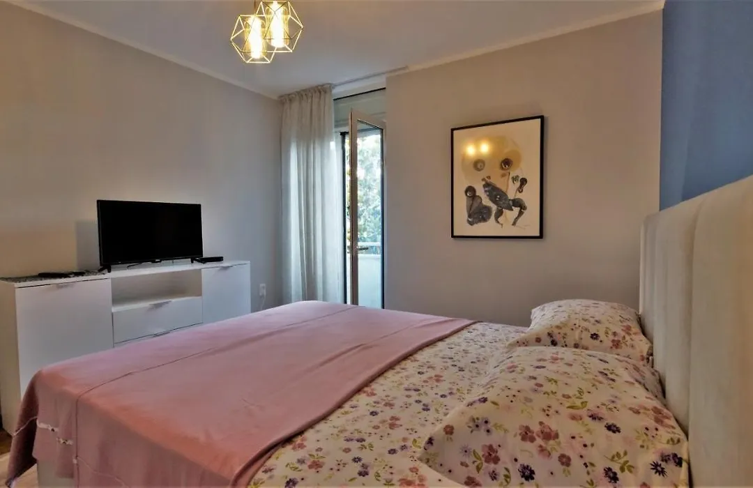 Dejan Apartment City Center-1