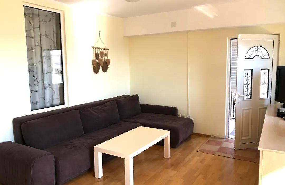 Petrovac Holiday Apartments 2-1