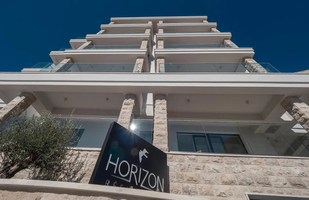 Horizon Two Bedroom Penthouse With Hot Tub-1