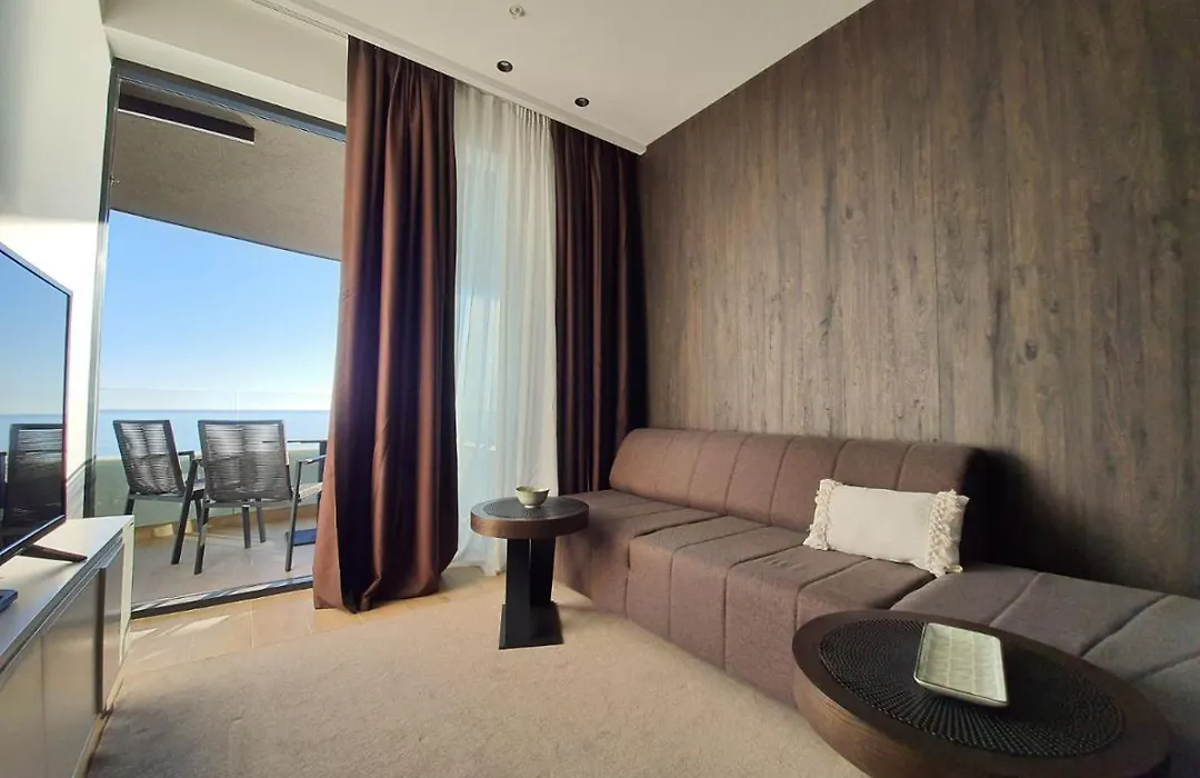 Emerald Apartment-1