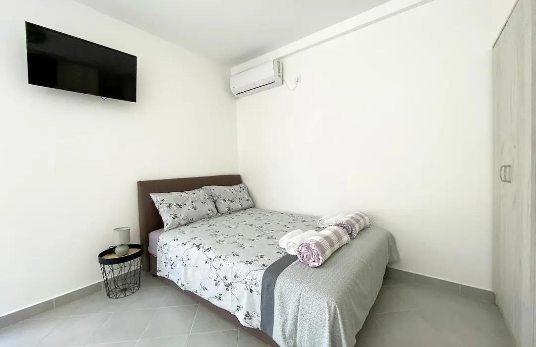 Apartments Monika-1