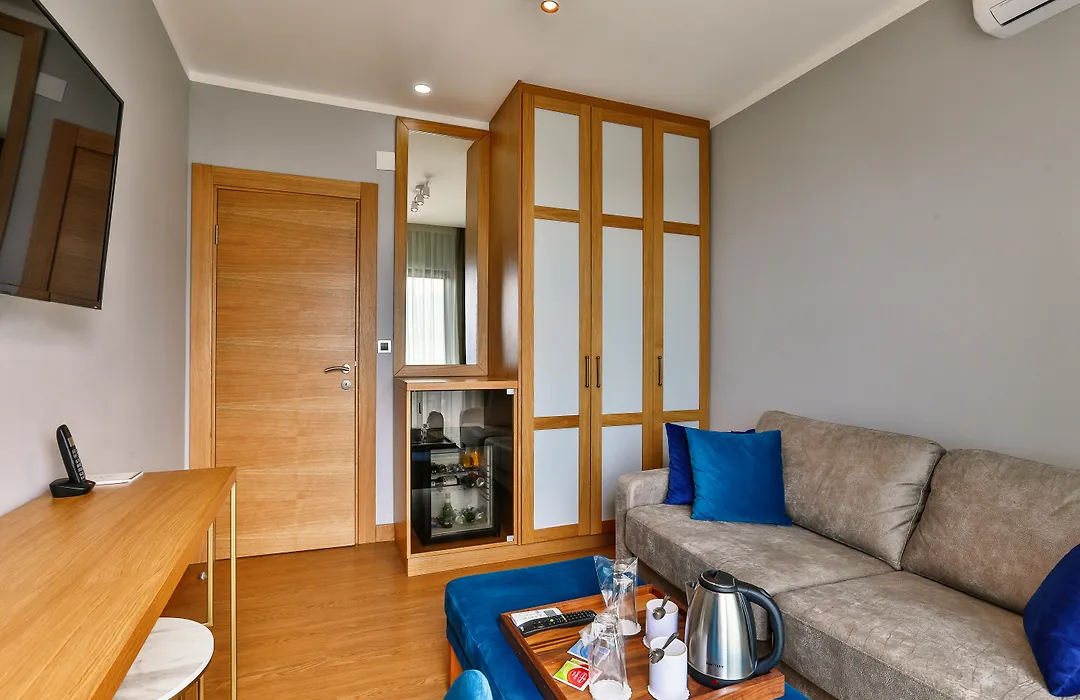 Hotel Lusso Mare By Aycon-1