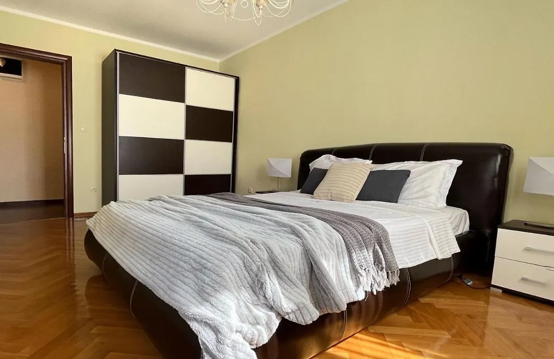 Lana Apartment Petrovac-1