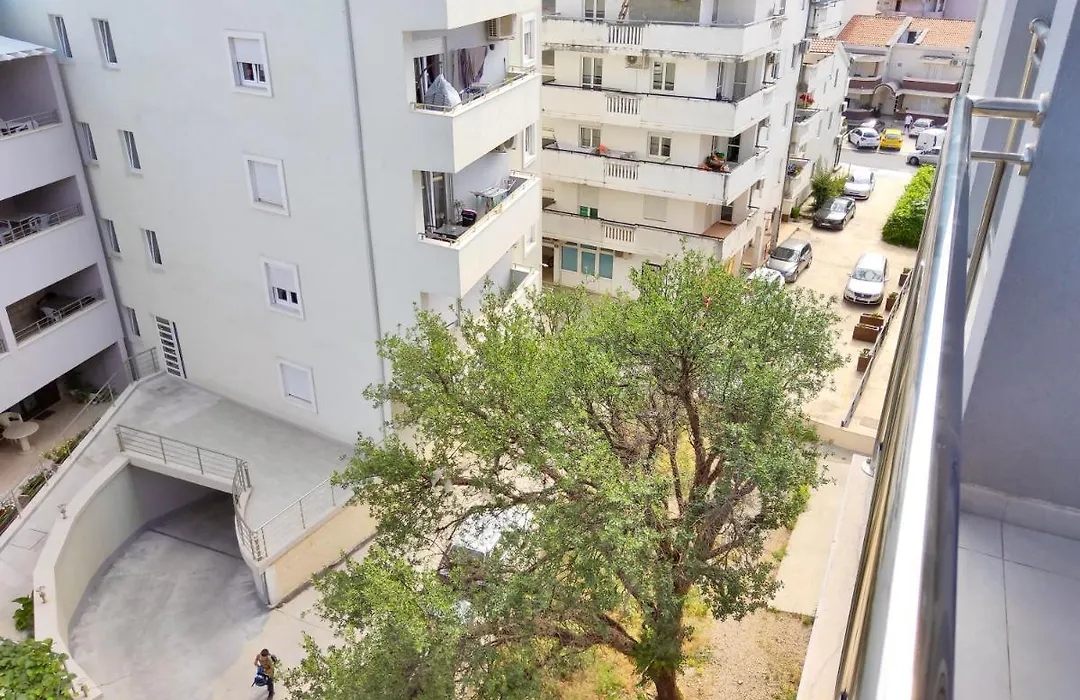 Apartments More!-1