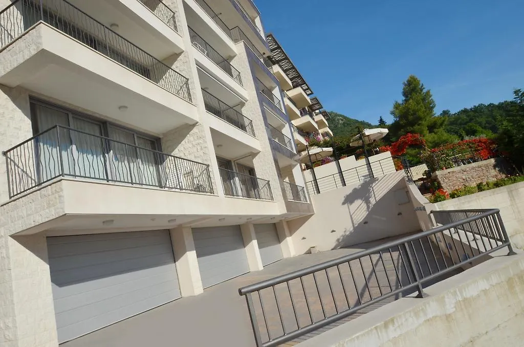 Hec Apartment-1