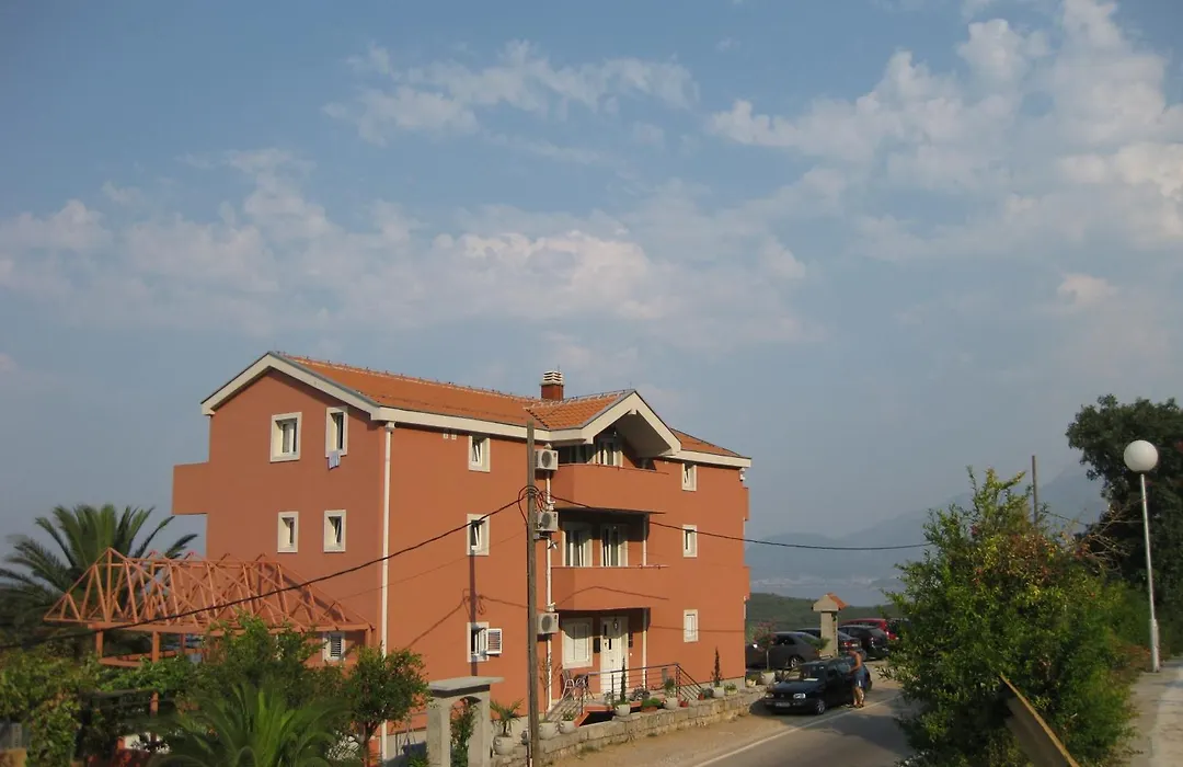 Apartments Drobni Pijesak-1