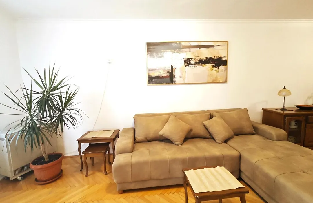 Apartment Golub-1