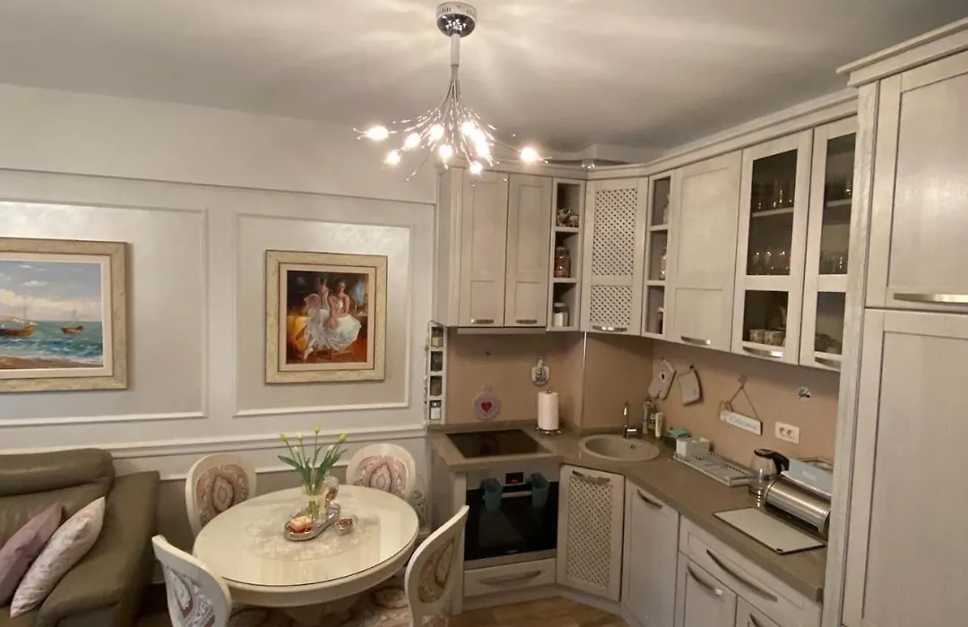 Lux Apartments MMS-1