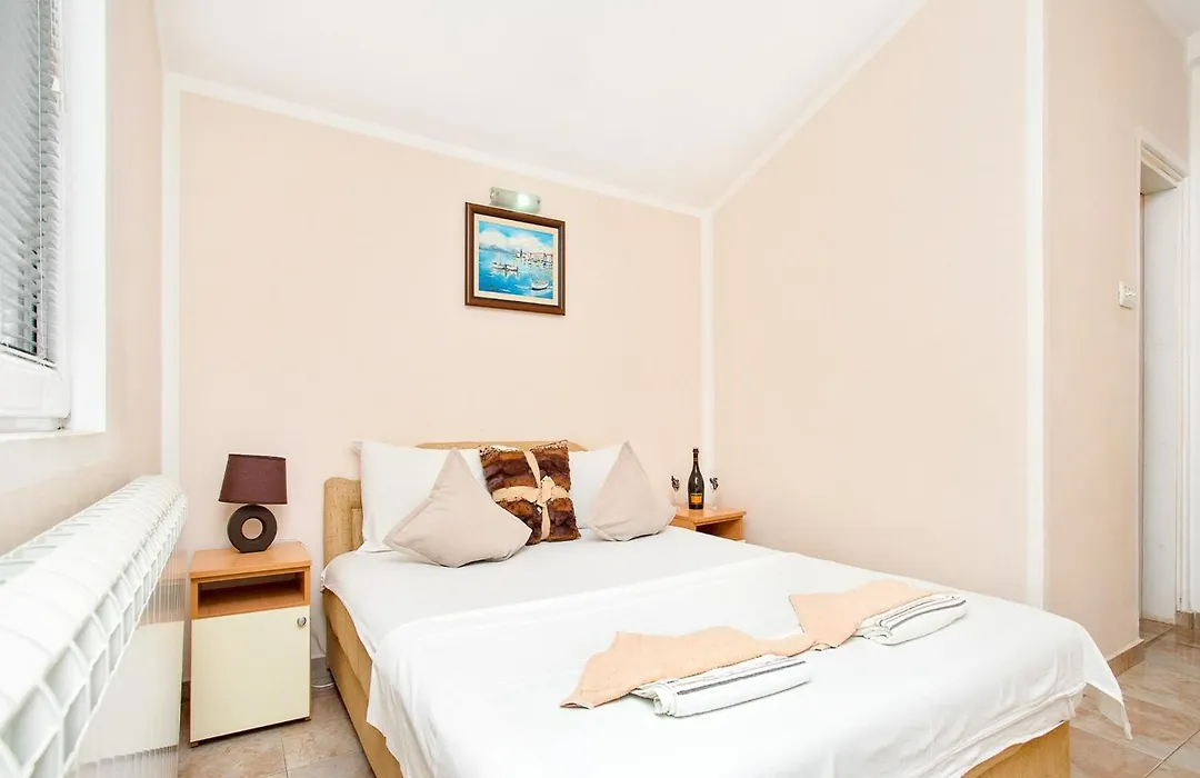 Apartments Mik5 - Famous Beach Jaz-1