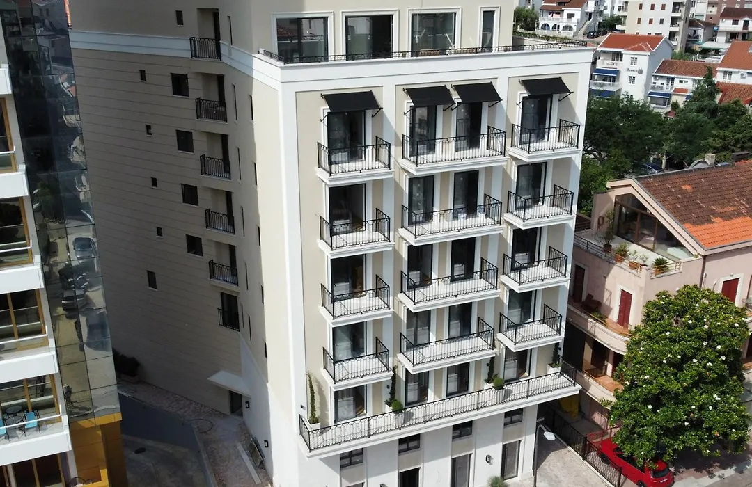 Kondo Hotel Allure-1