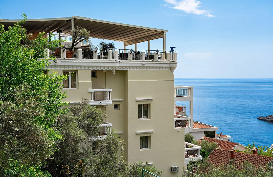 Hotel Adrovic-1