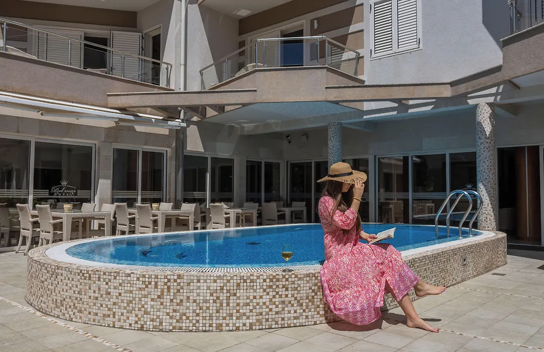 Apartments Del Mar-1