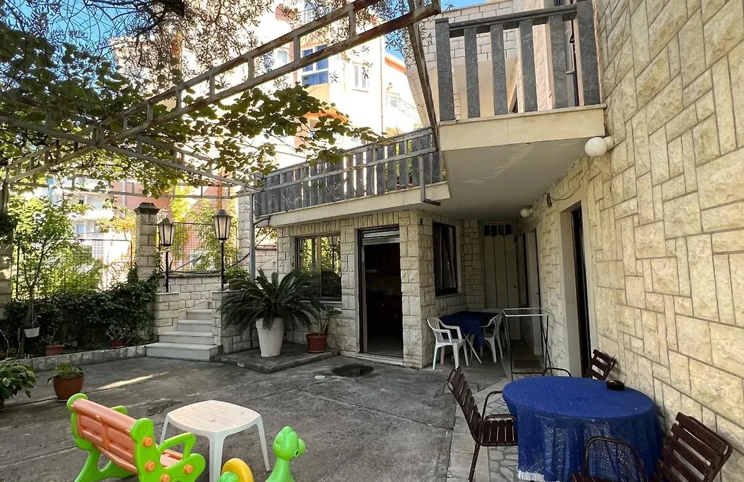 Rooms Villa Desa-1