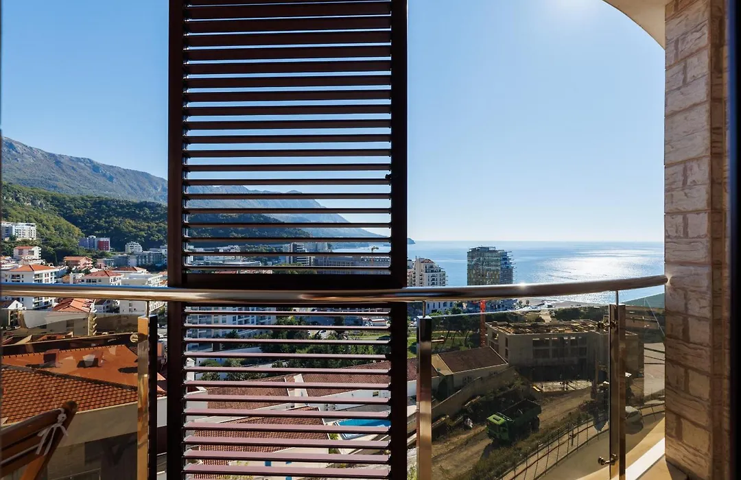 Three Bedroom Spacious Apartment Anatolia-1