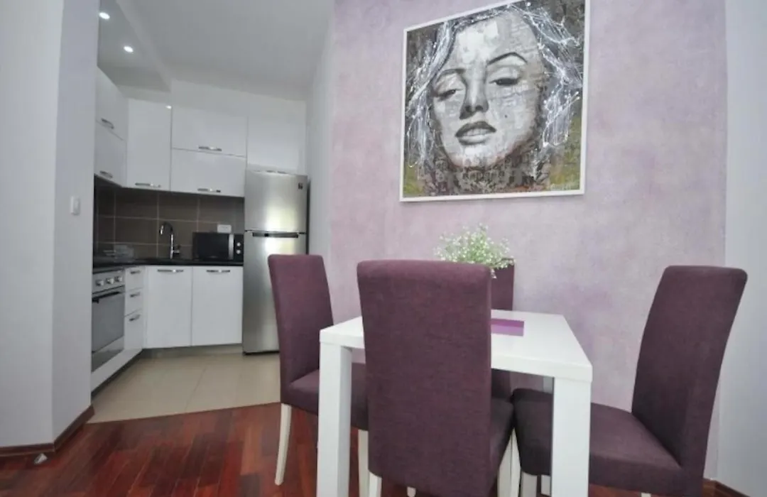 Seaside Apartments Petrovac-1