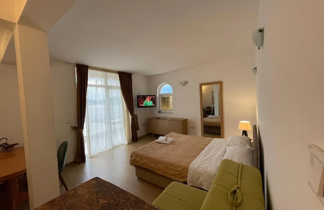 Guest House Villa Slavica-1