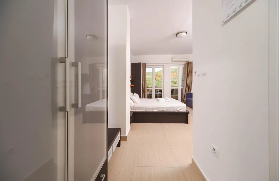 Alessandra Apartments & Free Private Parking-1