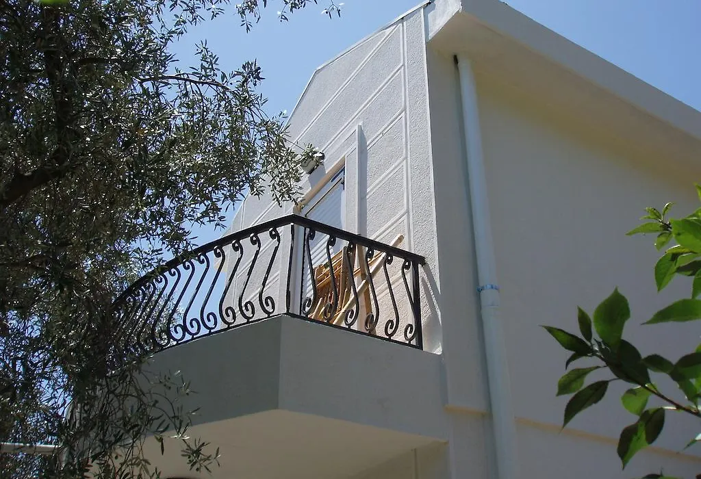 Apartments Medin Danilo-1