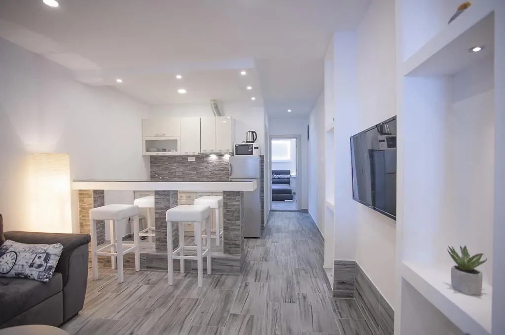 Adrovic Apartment-1
