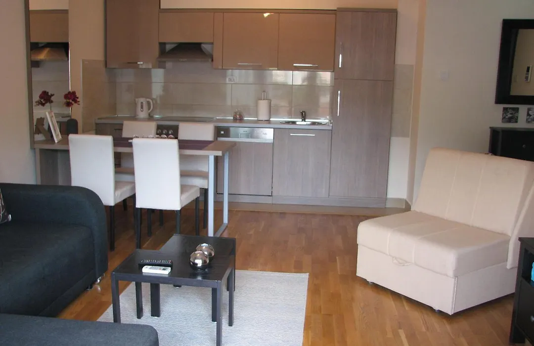 Apartment B&S-1