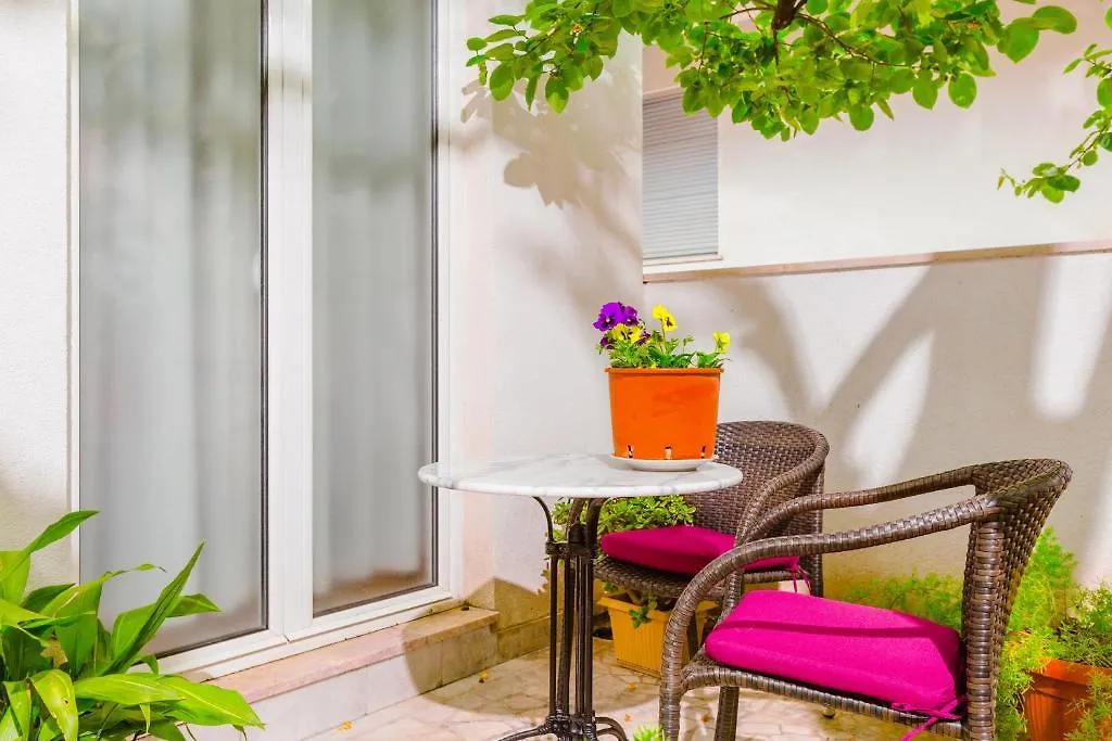 Franeta Private Stay-1