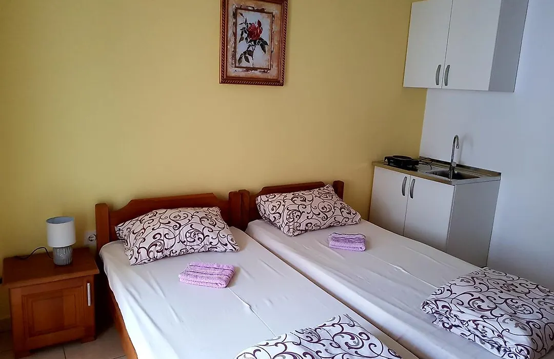 Guesthouse Sun Hostel-1