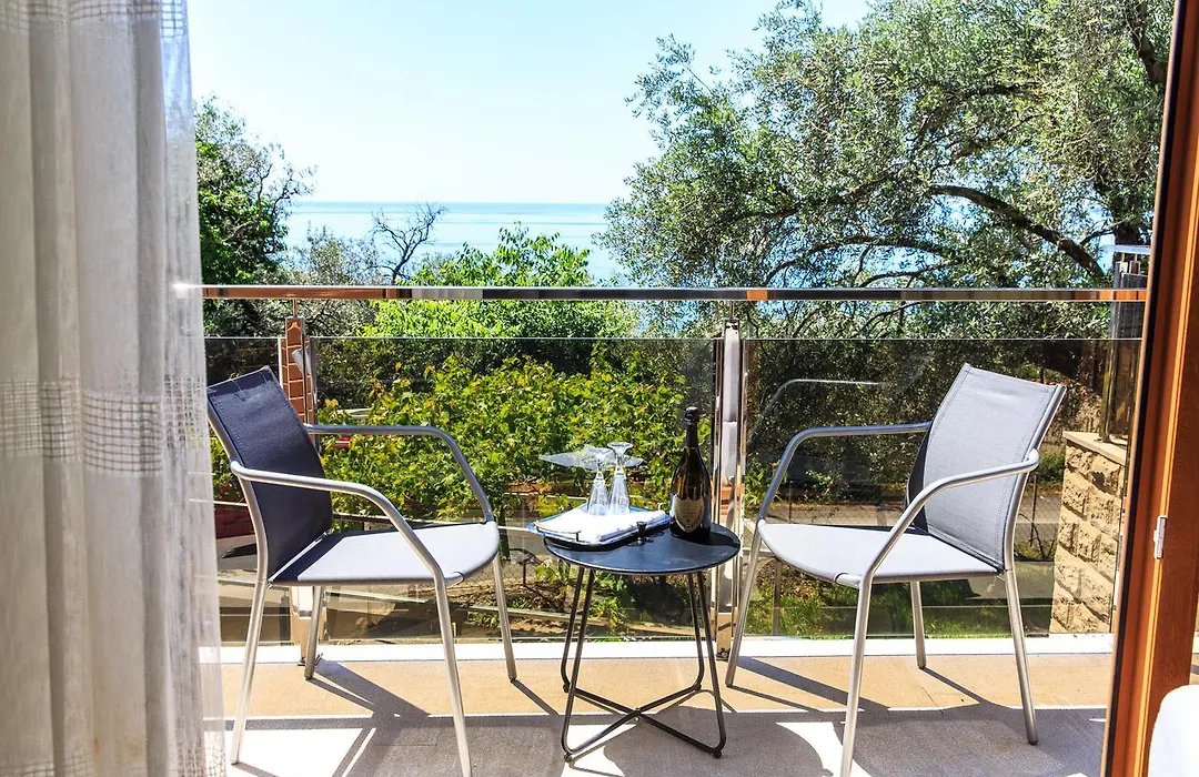 Villa Rijeka Rezevici-1