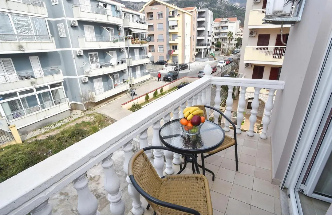 Apartment Nada-1