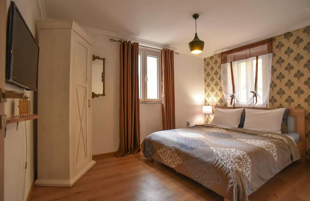 Palm Square Apartment 2-1