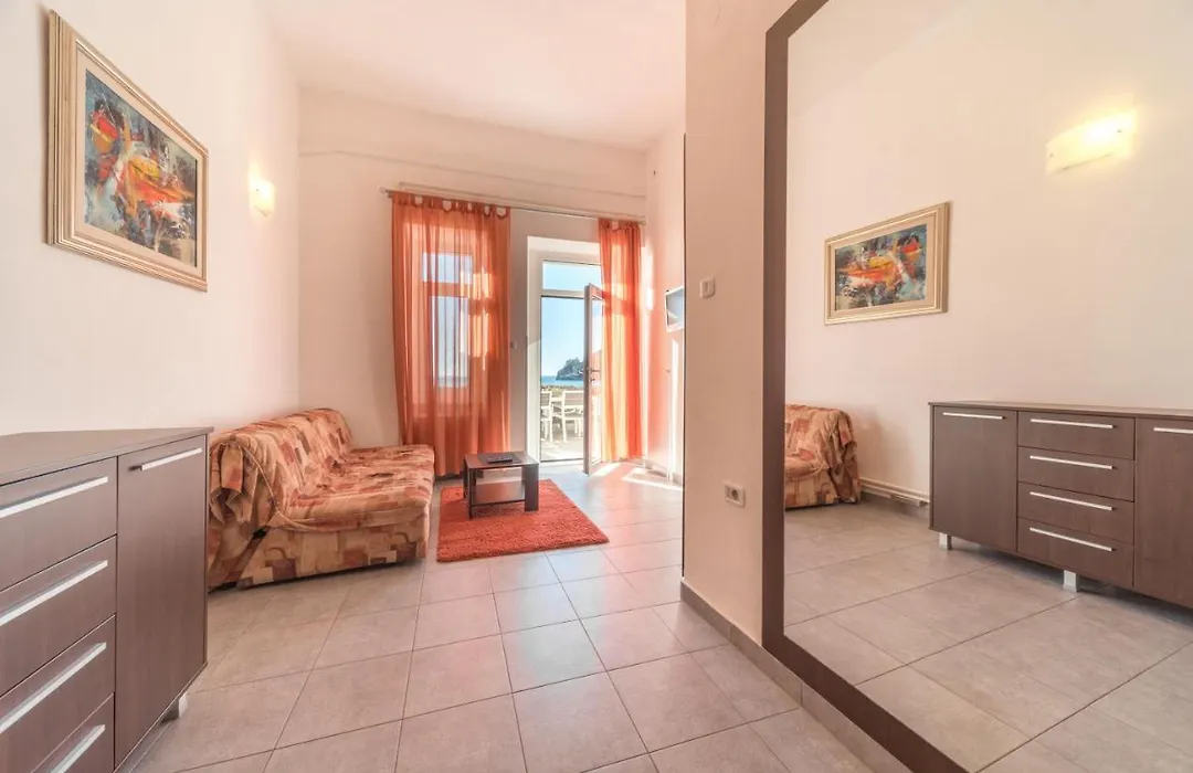 R Club Apartments Old Town Budva-1