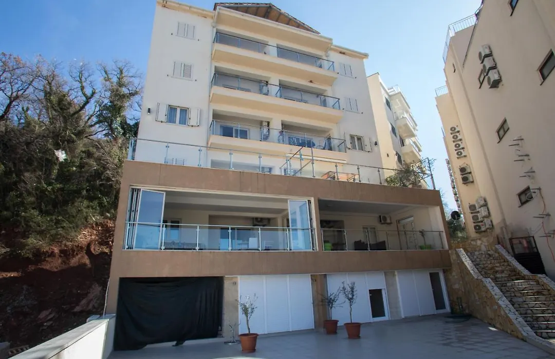 Belveder Apartments-1