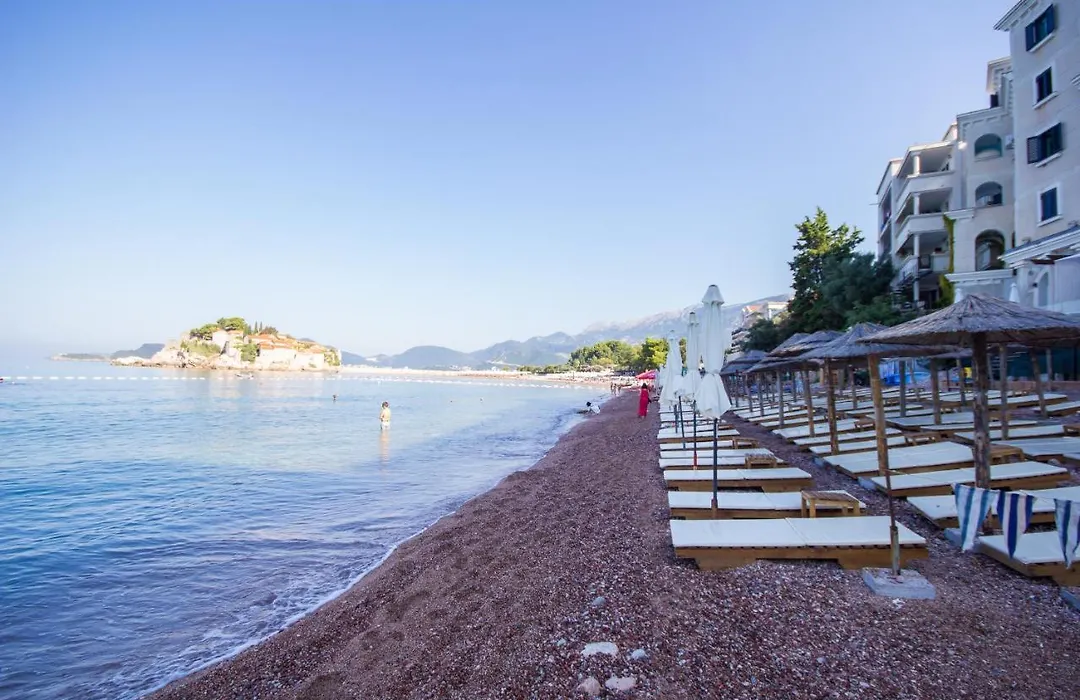Studio Apartman Sveti Stefan-1